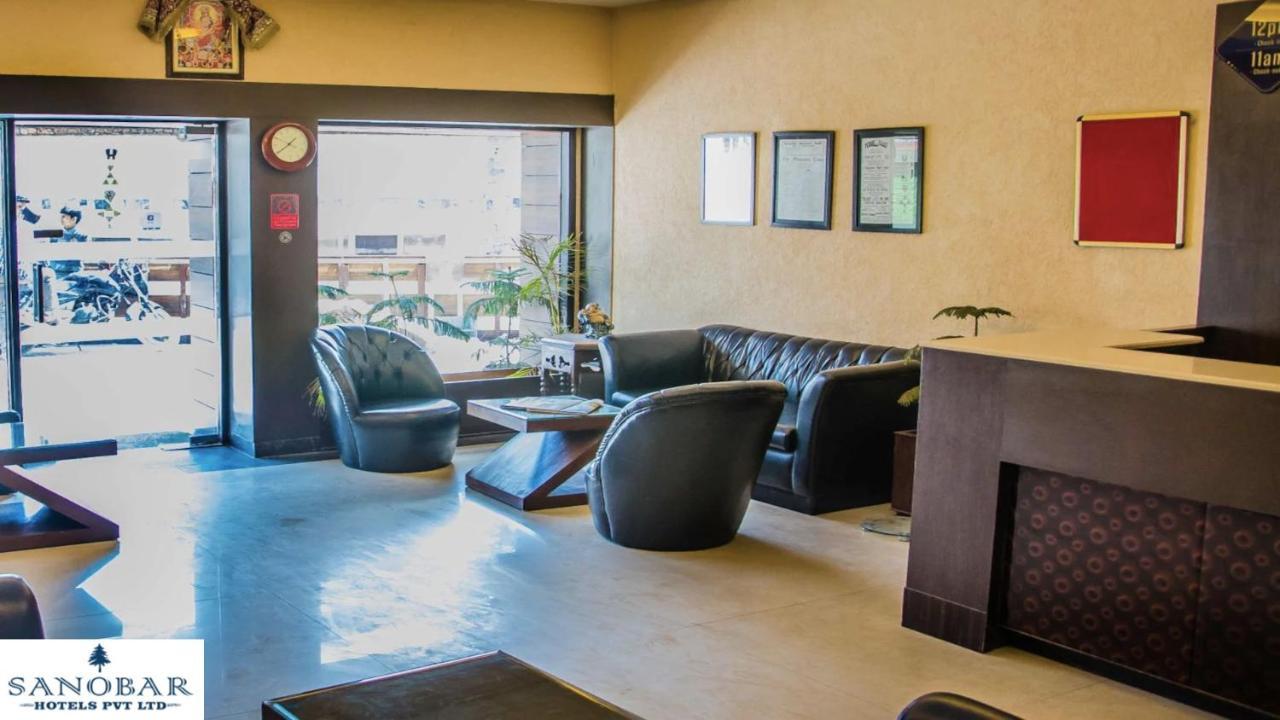 ホテル Sanobar The Midtown ムスーリー エクステリア 写真